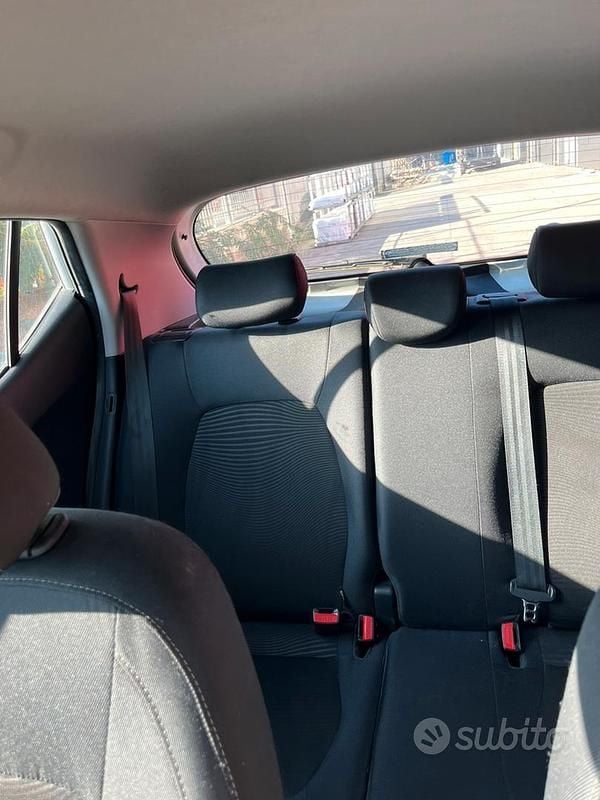 Usata Hyundai i10 83 CV (61 kW) 2017 Bianco Utilitaria