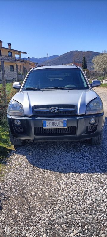 Grigio Usata 2005 Hyundai Tucson SUV | 4700 € (Molto cara) - Immagine 1/4