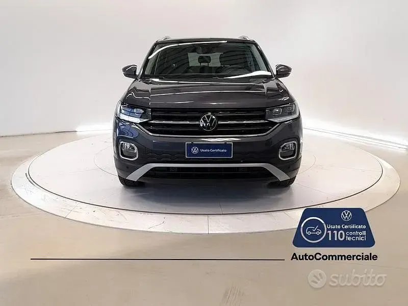 Usata VW T-Cross Advance 110 CV (80 kW) 2023 Grigio scuro SUV