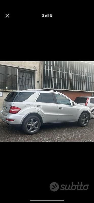 Usata Mercedes ML350 2011 Grigio SUV