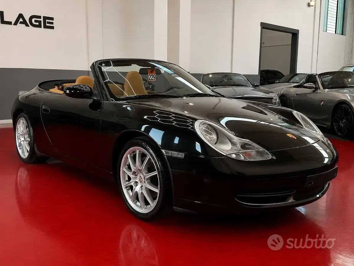 Usata Porsche 911 Carrera Cabriolet 300 CV (220 kW) 2000 Nero Cabrio