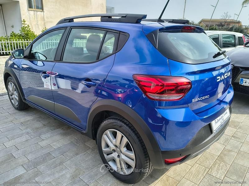 Usata Dacia Sandero Expression 101 CV (74 kW) 2023 Blu/azzurro Berlina