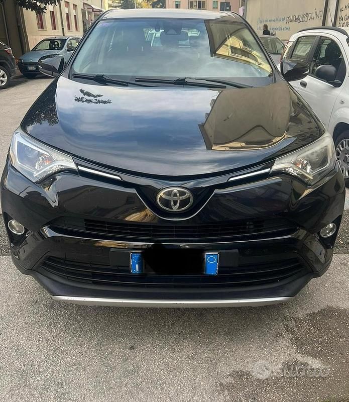 Nero Usata 2016 Toyota RAV4 SUV | 10.000 € (Ottimo prezzo) - Immagine 1/4