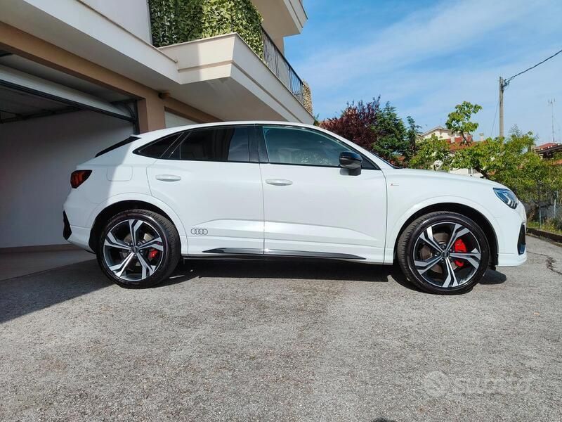 Usata Audi Q3 S-Line 190 CV (139 kW) 2022 Bianco SUV