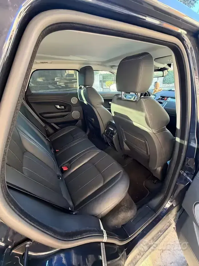 Usata Land Rover Range Rover evoque 150 CV (110 kW) 2019 Bluazzurro SUV