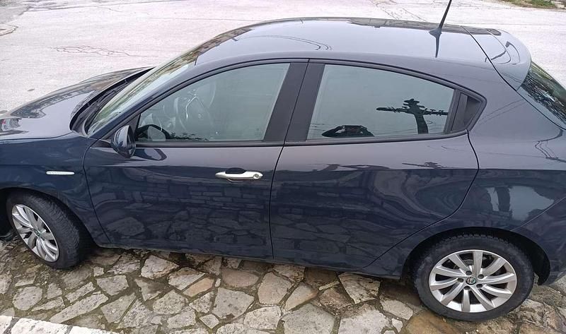 Usata Alfa Romeo Giulietta 120 CV (88 kW) 2017 Grigio Utilitaria