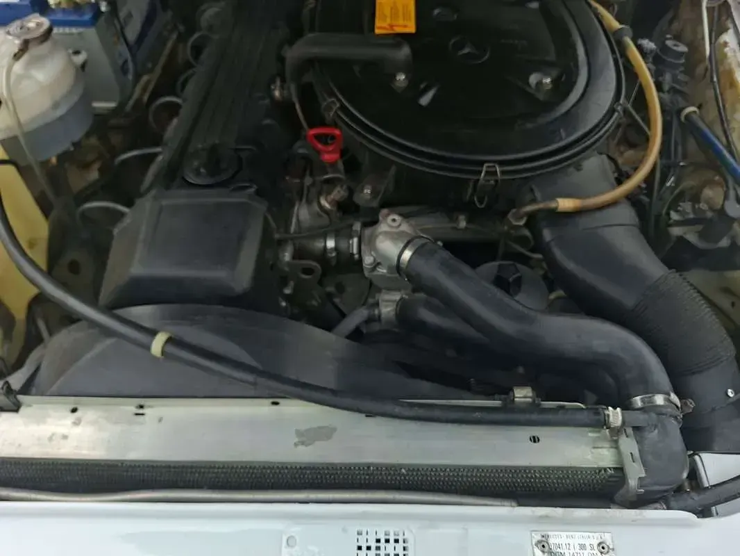 Usata Mercedes SL300 188 CV (138 kW) 1987 Bianco Cabrio
