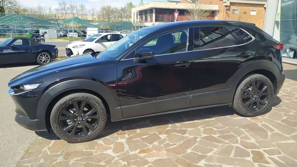 Nuova Mazda CX-30 Ad'Vantage 140 CV (102 kW) 2026 Jet black SUV