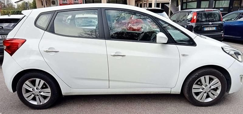 Usata Hyundai ix20 Comfort 90 CV (66 kW) 2011 Bianco Utilitaria