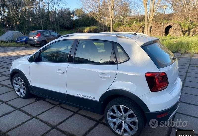 Usata VW Polo Cross 90 CV (66 kW) 2015 Bianco Utilitaria