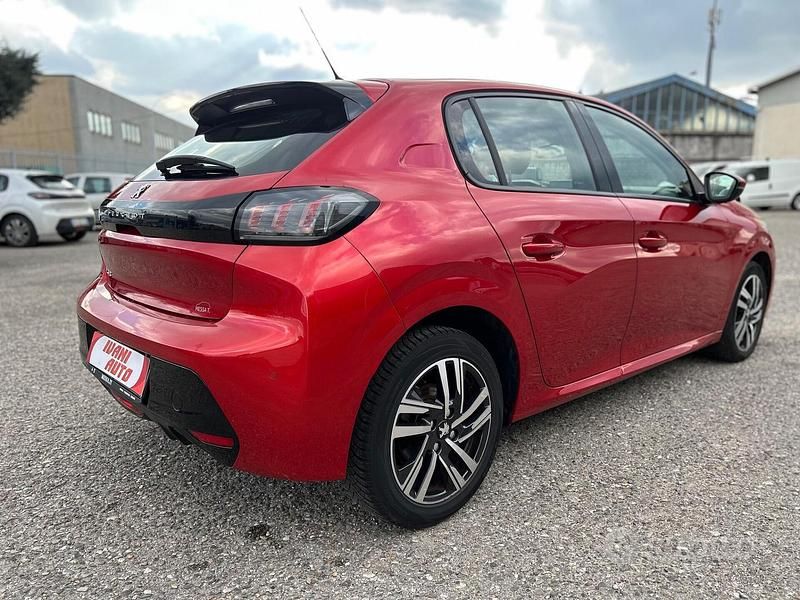 Usata Peugeot 208 Active 102 CV (75 kW) 2020 Bianco Utilitaria