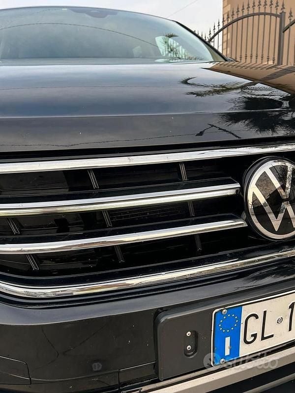 Usata VW Tiguan Allspace R-line 200 CV (147 kW) 2022 Nero SUV