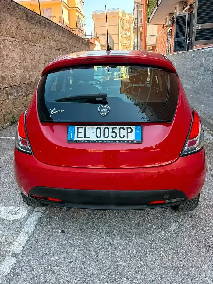 Usata Lancia Ypsilon S 69 CV (50 kW) 2012 Rosso Utilitaria