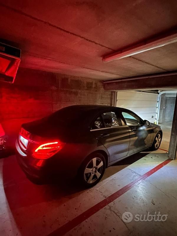 Usata Mercedes 180 156 CV (114 kW) 2016 Grigio Berlina