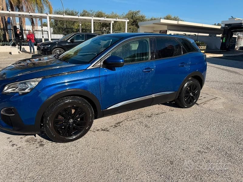 Usata 2018 Peugeot 3008 SUV | 15.000 € - Immagine 1/4