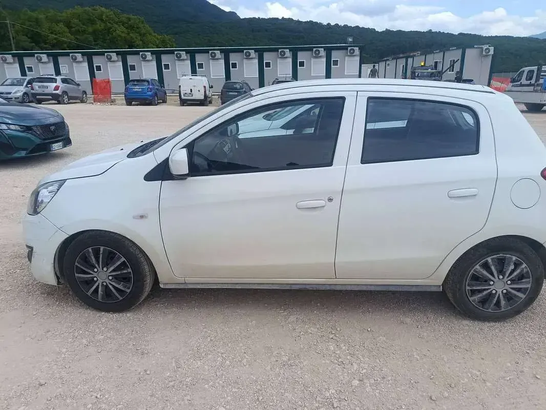 Usata Mitsubishi Space Star Invite 71 CV (52 kW) 2018 Bianco Utilitaria