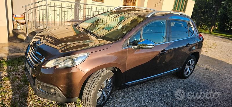 Usata Peugeot 2008 82 CV (60 kW) 2014 Marrone SUV