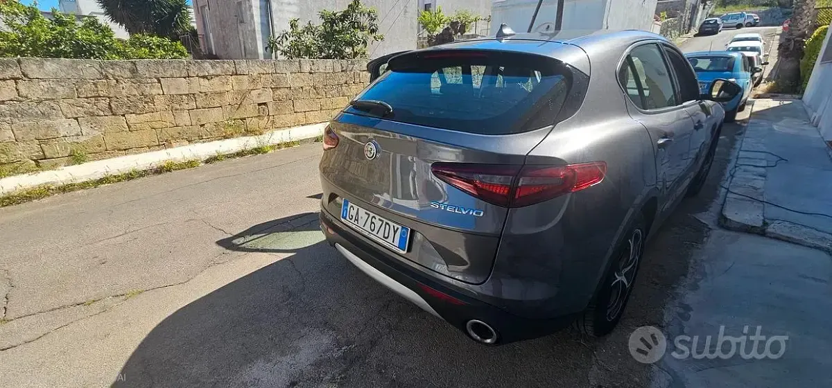 Usata Alfa Romeo Stelvio Executive 190 CV (139 kW) 2020 Grigio SUV