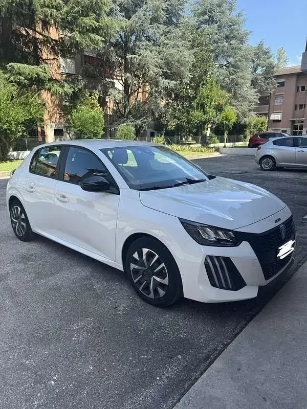Usata Peugeot 208 Active 75 CV (55 kW) 2024 Utilitaria