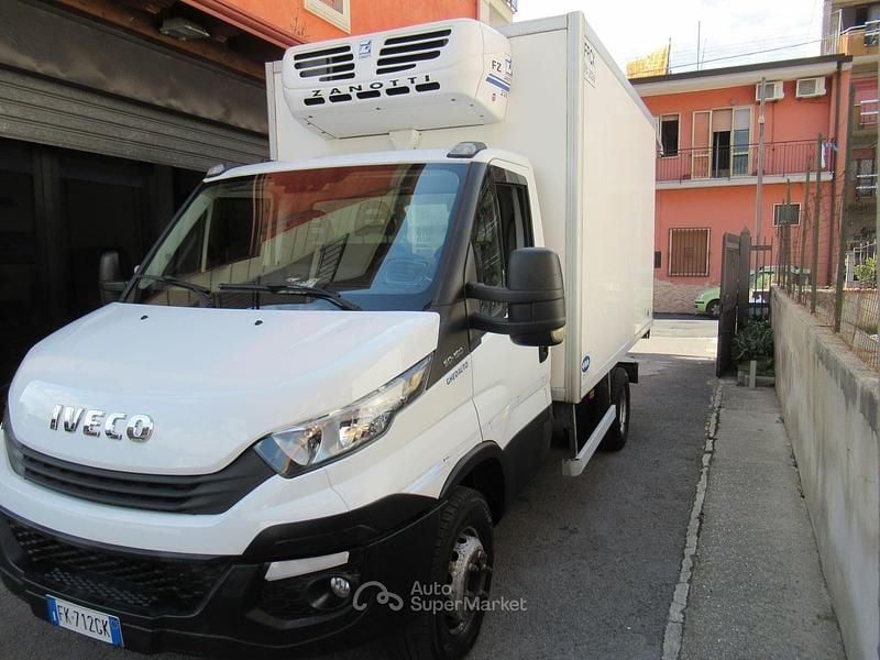 Usata Iveco Daily 145 CV (106 kW) 2017 Bianco
