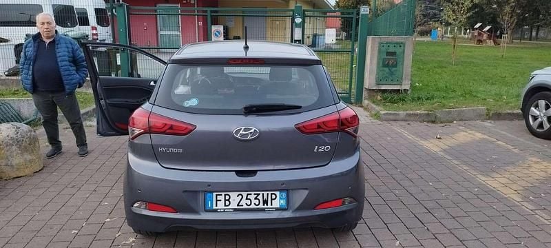 Usata Hyundai i20 Comfort 90 CV (66 kW) 2015 Utilitaria