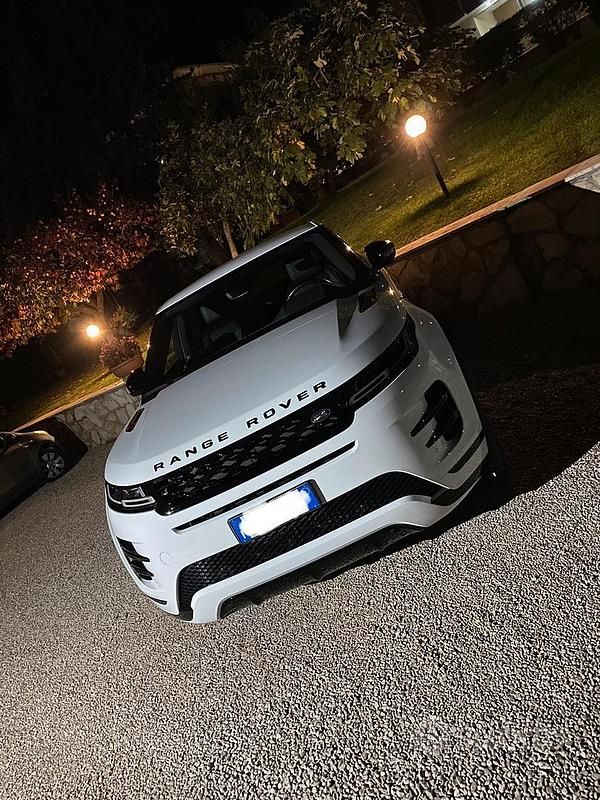 Bianco Usata 2019 Land Rover Range Rover evoque R-Dynamic SUV | 26.999 € (Molto cara) - Immagine 1/4