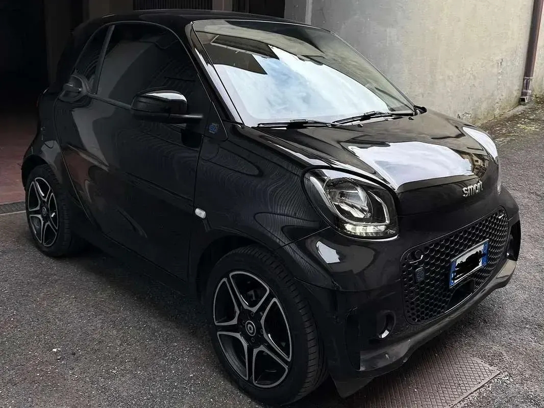 Usata Smart ForTwo Coupé Prime 41 kW (56 CV) 2020 Nero Utilitaria