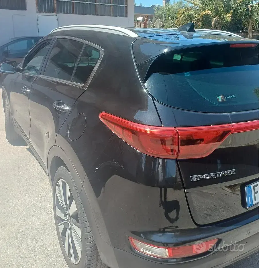 Usata Kia Sportage 115 CV (84 kW) 2017 Nero SUV