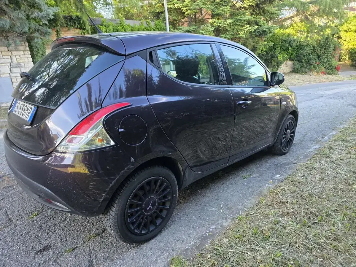 Usata Lancia Ypsilon 69 CV (50 kW) 2013 Other Utilitaria