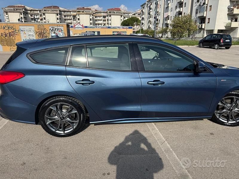 Usata Ford Focus ST-Line 120 CV (88 kW) 2020 Blu Berlina