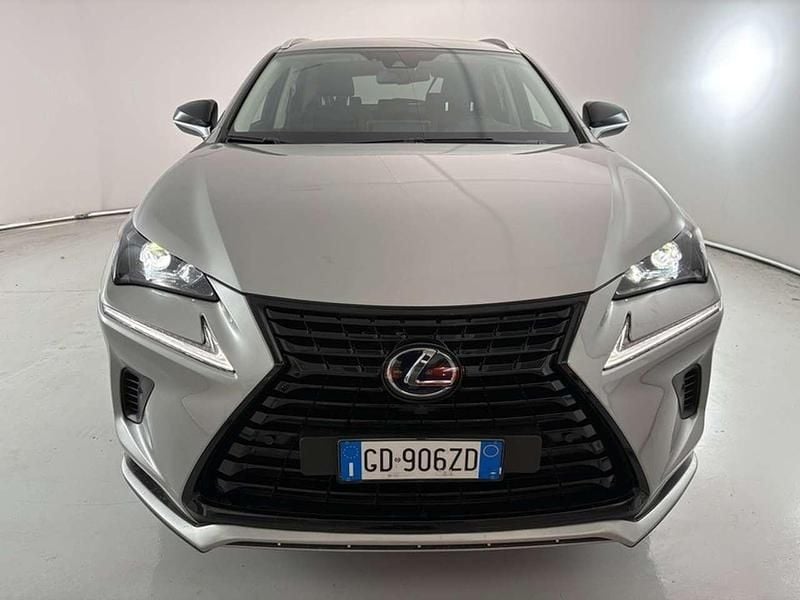 Usata Lexus NX300h 155 CV (114 kW) 2021 Argento SUV