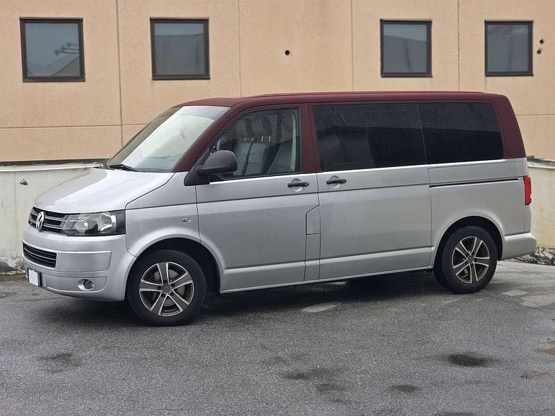 Usata VW T5 102 CV (75 kW) 2010 Argento Furgone