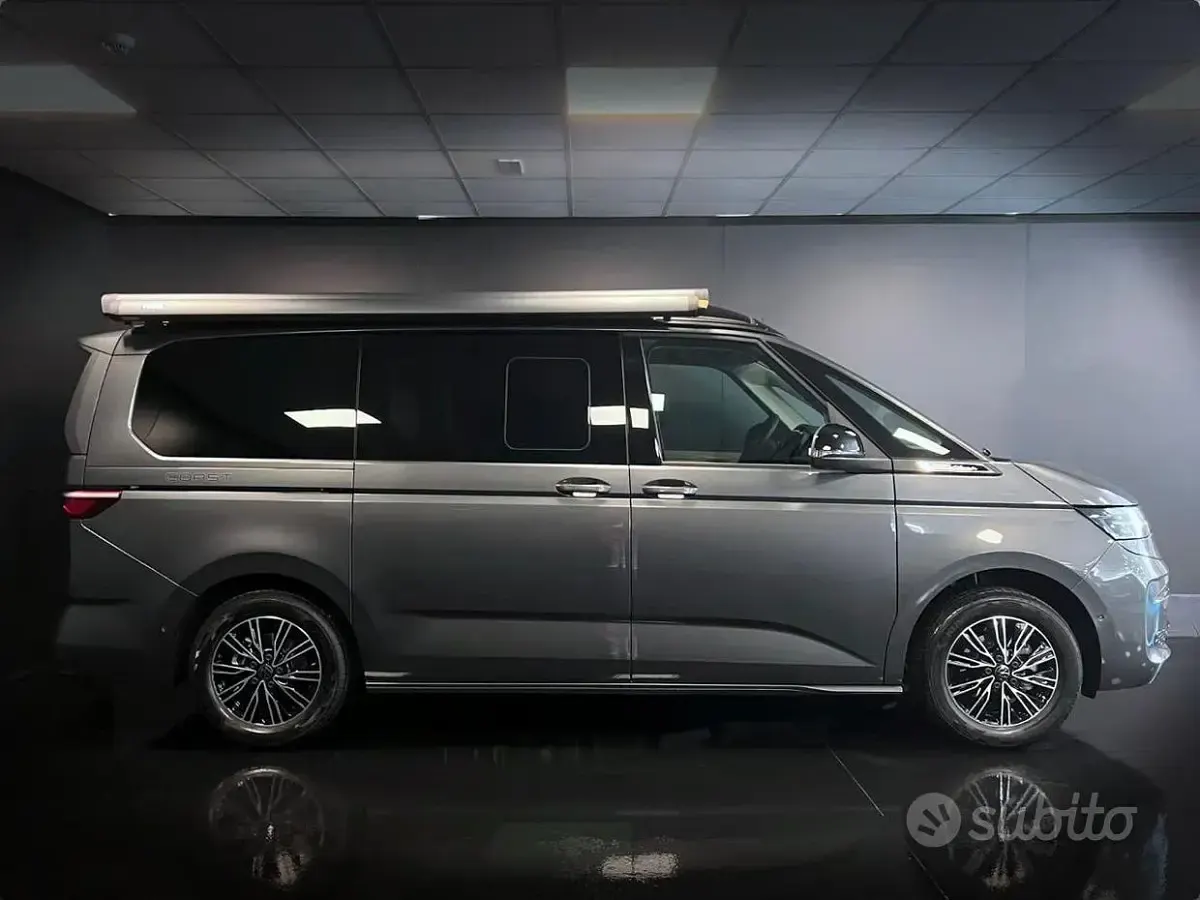 Nuova VW California Coast 150 CV (110 kW) 2025 Grigio Furgone