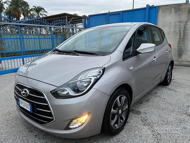 Grigio Usata 2018 Hyundai i20 Monovolume | 8900 € - Immagine 1/4