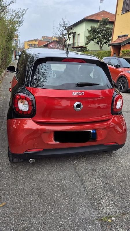 Usata Smart ForFour Passion 71 CV (52 kW) 2016 Rosso Utilitaria