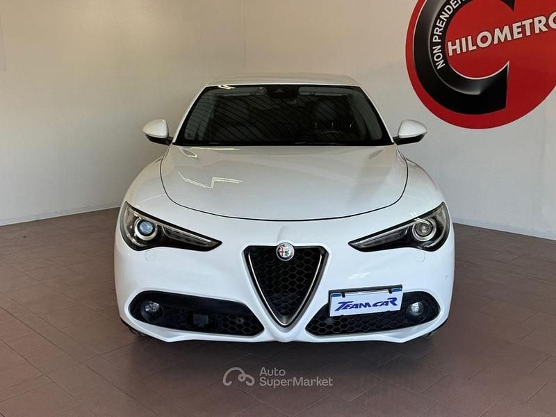 Usata Alfa Romeo Stelvio Super 180 CV (132 kW) 2018 Bianco SUV