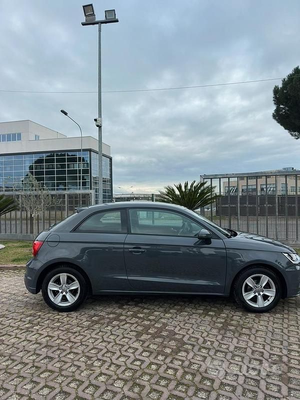 Usata Audi A1 82 CV (60 kW) 2016 Grigio Utilitaria