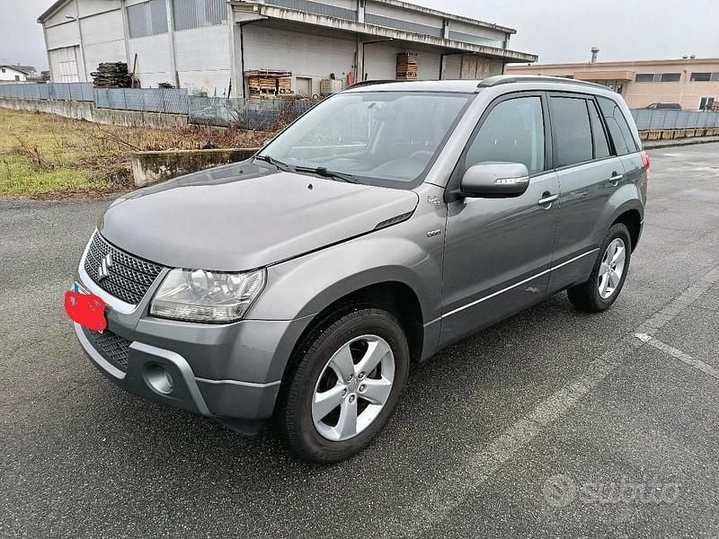 Usata Suzuki Vitara 2010 Grigio SUV