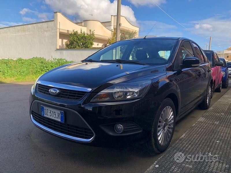 Usata Ford Focus Titanium 110 CV (80 kW) 2009 Nero Berlina