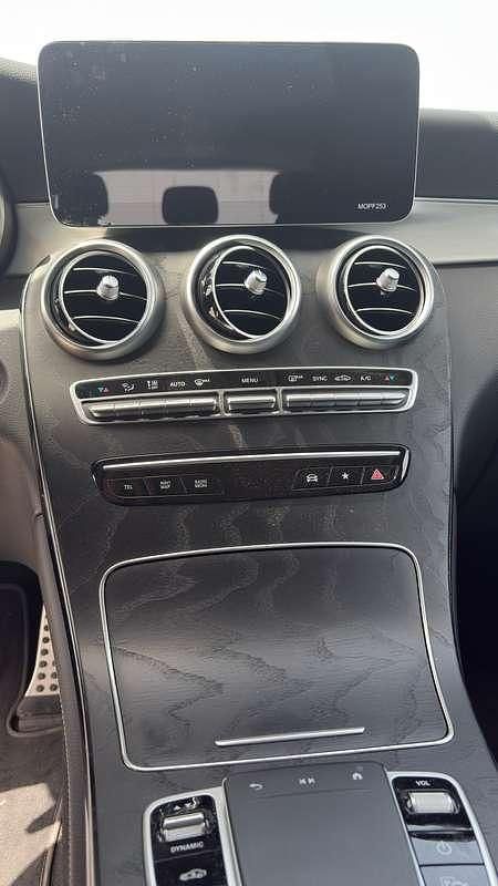 Usata Mercedes GLC200 Premium Plus 163 CV (119 kW) 2020 Nero SUV