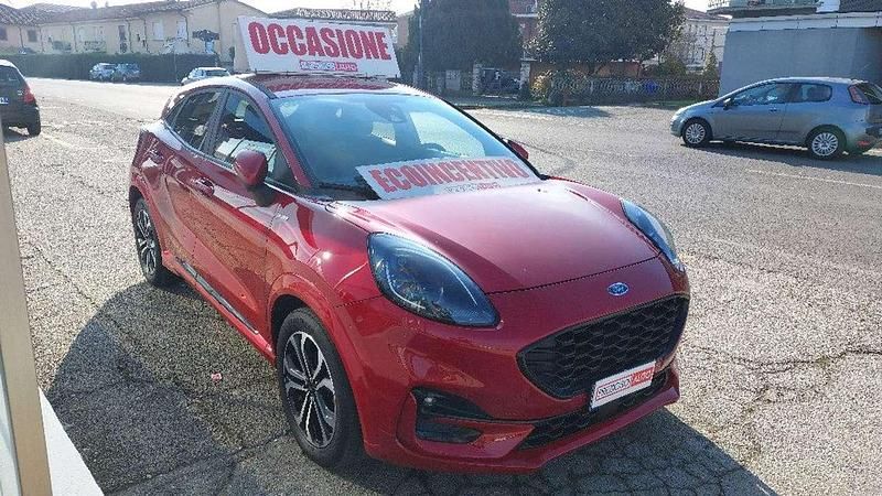 Usata Ford Puma ST-Line 125 CV (91 kW) 2021 Fantastic red Berlina