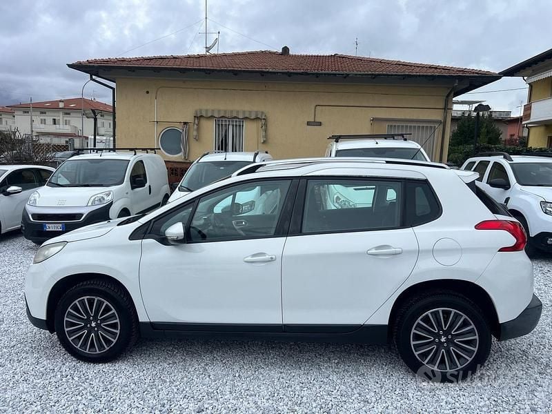 Usata Peugeot 2008 Active 68 CV (50 kW) 2014 Bianco SUV