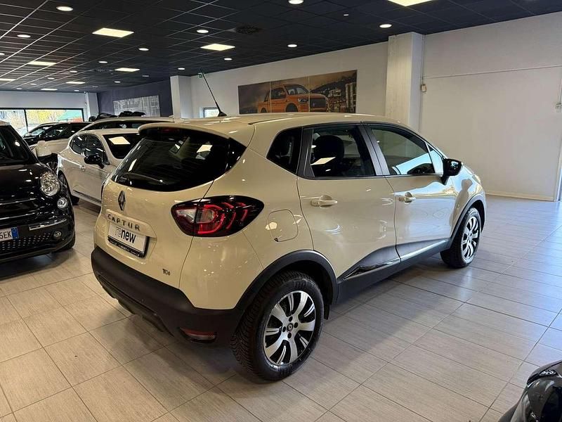 Usata Renault Captur Life 90 CV (66 kW) 2017 Beige SUV