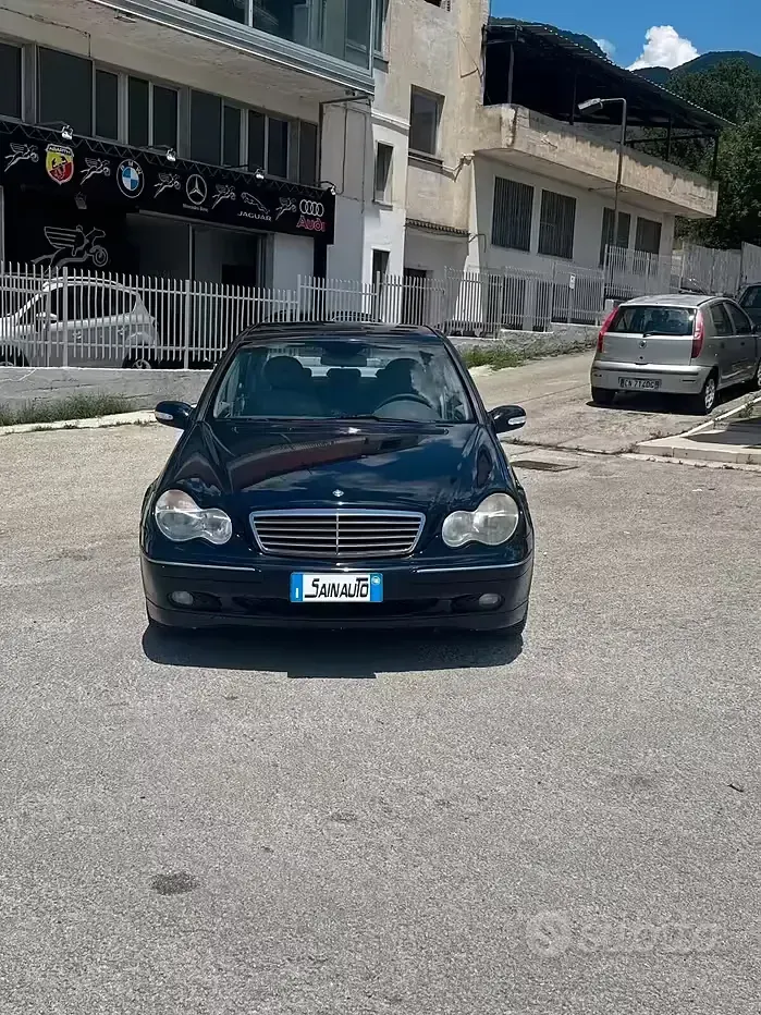 Usata Mercedes C180 Elegance 129 CV (94 kW) 2001 Bluazzurro Berlina