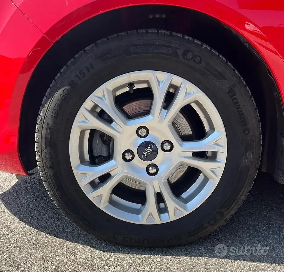 Usata Ford B-MAX 95 CV (69 kW) 2017 Rosso Monovolume