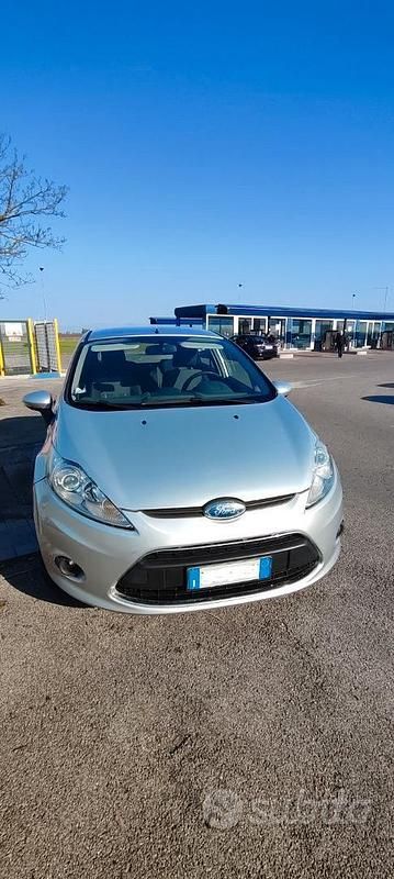 Usata Ford Fiesta 97 CV (71 kW) 2012 Utilitaria