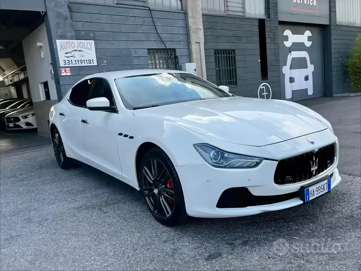 Usata Maserati Ghibli 275 CV (202 kW) 2017 Bianco Berlina