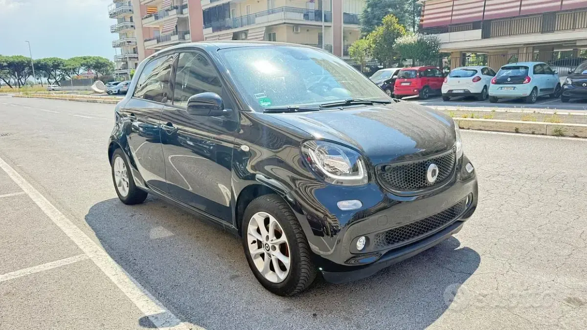 Usata Smart ForFour Prime 90 CV (66 kW) 2018 Nero Utilitaria