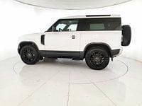 Usata Land Rover Defender SE 200 CV (147 kW) 2023 Bianco SUV