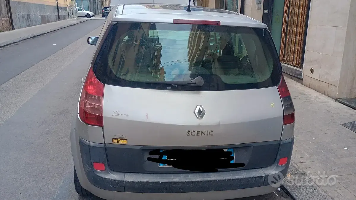 Usata Renault Scenic E-Tech 106 CV (77 kW) 2006 Grigio Monovolume